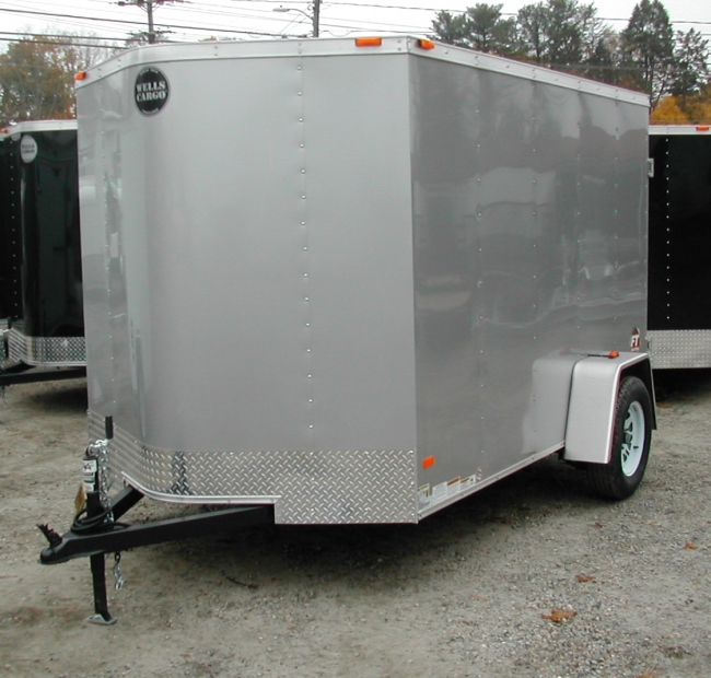 WELLS CARGO FT58S2-D  BARN 5'x8'