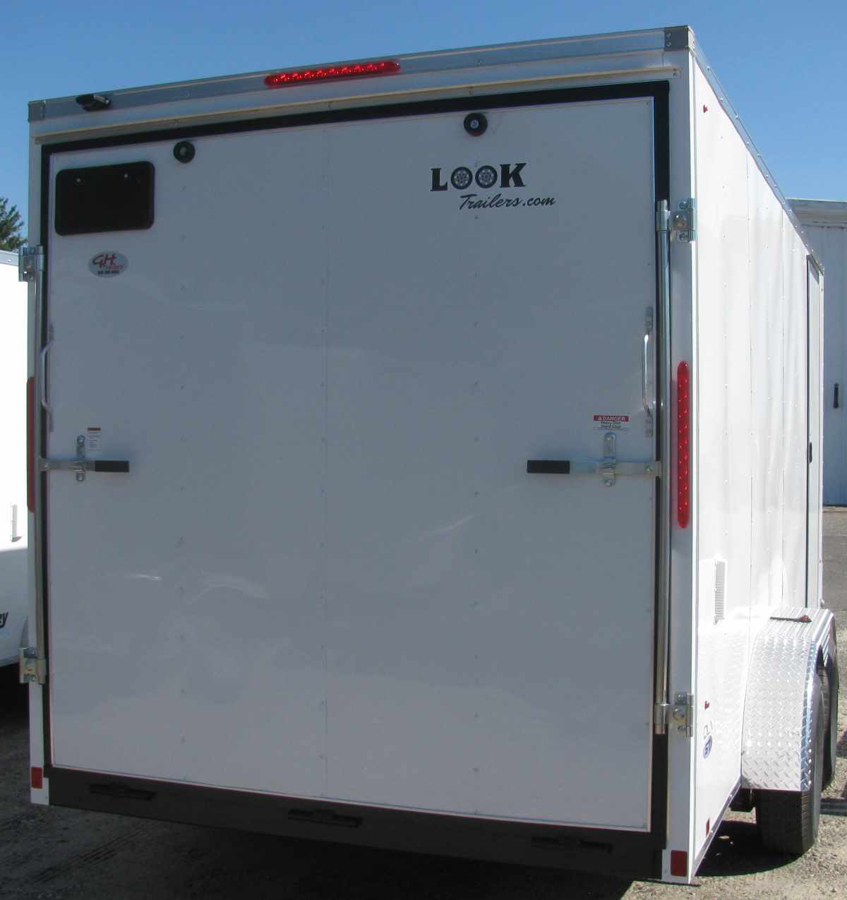 17_LOOK_STLC_7X16_TE2_White_Rear_Ramp.jpg 17_LOOK_STLC_7X16_TE2_White_Rear_Ramp.jpg
