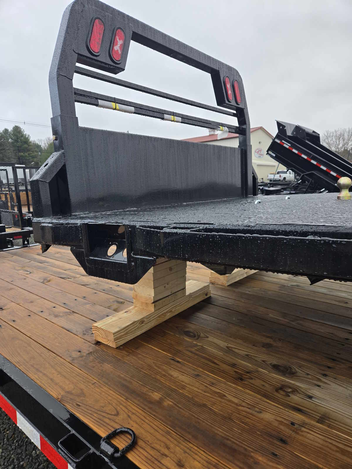 26_H&H_CAB_RACK.jpg