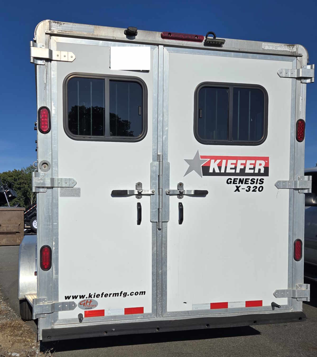 USED_58201_REAR.jpg